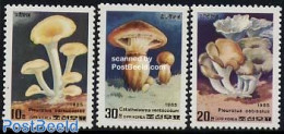 Korea, North 1985 Mushrooms 3v, Mint NH, Nature - Mushrooms - Hongos
