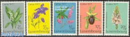 Luxemburg 1977 Caritas, Flowers 5v, Mint NH, Nature - Flowers & Plants - Unused Stamps
