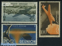 Reunion 1947 Aeroplanes 3v, Unused (hinged), Transport - Aircraft & Aviation - Vliegtuigen