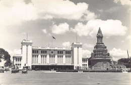 Cambodia - PHNOM PENH - The Railway Station And Cakyamoni Stupa - Ed. Duong Donary 0167 - Cambogia