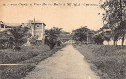 Cameroun - DOUALA - Avenue Charles Et Place Martial-Merlin - Ed. Favrat - I.P.M. 9 - Kameroen