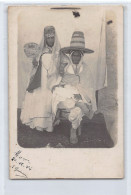 Maroc - Femme Marocaine Dont La Parure Est Faite De Pièces D'or Et Son Mari - CARTE PHOTO ANNÉE 1914 - Other & Unclassified