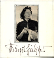 Photo Autogramm Schauspielerin Und Schlagersängerin Margot Hielscher - Schauspieler