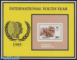 Tanzania 1986 International Youth Year S/s, Mint NH, Various - Agriculture - International Youth Year 1984 - Landbouw