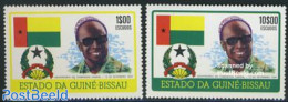 Guinea Bissau 1975 Amilcar Cabral 2v, Mint NH, History - Coat Of Arms - Flags - Politicians - Guinea-Bissau