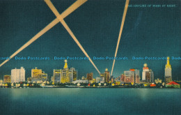 R004882 Skyline Of Miami At Night - Monde