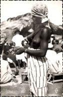 CPA Afrique Equatoriale Francaise, Jeune Femme Bakota, Barbusige Frau - Trachten