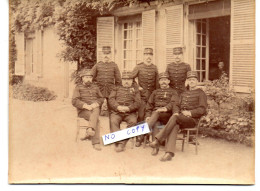 PHOTO - MILITARIA - 7 MILITAIRES DONT 2 AVEC MEDAILLE - War, Military