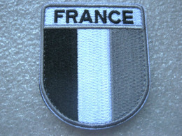 ECUSSON DE BRAS ARMEE FRANCAISE EN OPERATION (VARIANTE 2) SUR SCRATCH - Landmacht