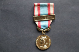 Médaille Commémorative Opérations Sécurité  Et Maintien De L'ordre Barrette Algerie - Francia
