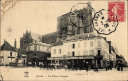 CPA Sens Yonne, La Place Drapes - Autres & Non Classés