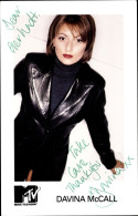 Photo Schauspielerin Davina McCall, Portrait, Autogramm, MTV - Acteurs