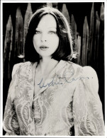 Photo Schauspielerin Leslie Caron, Portrait, Autogramm - Schauspieler