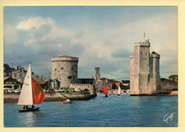 17. LA ROCHELLE – Sortie Du Port (animée) (voir Scan Recto/verso) - La Rochelle