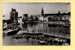 17. LA ROCHELLE – Le Port Et Les Yachts – CPSM (voir Scan Recto/verso) - La Rochelle