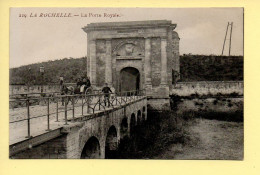 17. LA ROCHELLE – La Porte Royale (animée / Attelage / Vélo) (voir Scan Recto/verso) - La Rochelle