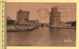 17. Entrée Du Port De LA ROCHELLE (animée) (voir Scan Recto/verso) - La Rochelle
