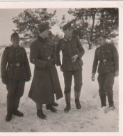 Foto Deutsche Soldaten Im Schnee - Whsl. Russland - 2. WK - 5*5cm (69457) - War, Military
