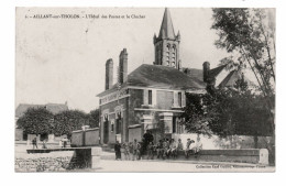 89 AILLANT SUR THOLON - L'Hôtel Des Postes Et Le Clocher N° 6 - Edit Karl Guillot 1909 - Bien Animée - Aillant Sur Tholon