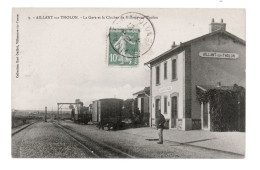89 AILLANT SUR THOLON - La Gare Et Le Clocher De Villiers Sur Tholon N° 9 - Edit Karl Guillot - Wagons - Employé - Aillant Sur Tholon