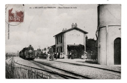 89 AILLANT SUR THOLON - Dans L'attente Du Train N° 12 - Edit Karl Guillot 1912 - Arrivée Du Train - Bien Animée - Aillant Sur Tholon