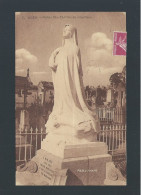 CPA - 14 - Lisieux - Statue Ste-Thérèse Au Cimetière - Circulée En 1934 - Lisieux