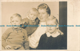 R005359 Old Postcard. Woman With Kids. Henninger - Monde