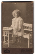 Fotografie Ernst Tremper, Hannover, Cellerstrasse 19, Mädchen In Weissem Kleidchen  - Personnes Anonymes