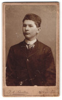 Fotografie J. A. Schaller, Schweinfurt A. Main, Portrait Junger Herr Im Anzug Mit Krawatte  - Personnes Anonymes