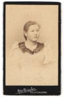 Fotografie Otto Geisler, Bielefeld, Junge Frau In Sommerlichem Kleid  - Personnes Anonymes