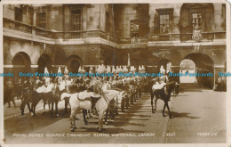 R006095 Royal Horse Guards. Changing Guard. Whitehall. London. Valentine. No 723 - Other & Unclassified