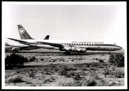Fotografie Flugzeug Douglas DC-8, Frachtflugzeug Der Air Canada Cargo, Kennung CF-TJR  - Luftfahrt