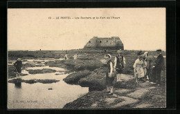 CPA Le Portel, Les Rochers Et El Fort De L`Heurt, Muschelsammler Bei Der Arbeit  - Le Portel