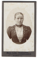 Fotografie Alois Loibl, Sulzbach, Junge Frau In Bluse Mit Puffärmeln  - Personnes Anonymes