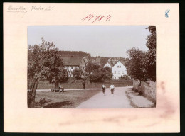 Fotografie Brück & Sohn Meissen, Ansicht Hartha I. Sa., Blick In Den Ort, Knaben In Sommerkleidung  - Places