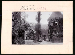 Fotografie Brück & Sohn Meissen, Ansicht Wurzen, Partie Am Eingang Zum Königlichen Amtsgericht, Torbogen  - Places