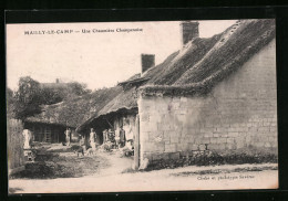 CPA Mailly-le-Camp, Une Chaumière Champenoise  - Mailly-le-Camp