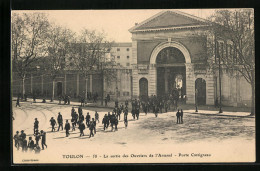 CPA Toulon, La Sortie Des Ouvriers De L'Arsenal, Porte Castigneau  - Toulon