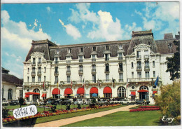 CABOURG- LES JARDINS DU CASINO ET LE GRAND HOTEL - Cabourg