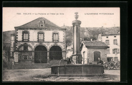 CPA Volvic, La Fontaine Et L`Hotel De Ville  - Volvic
