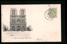 AK Paris, Cathédrale Notre-Dame, Vorderansicht Mit Passanten  - Autres & Non Classés