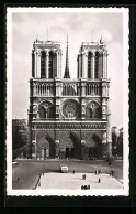 AK Paris, Cathédrale Notre-Dame Im Sonnenlicht  - Autres & Non Classés