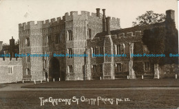 R007599 The Gateway St Osyth Priory. 1914 - Monde