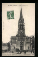 CPA Montfort-le-Rotrou, Eglise Sortie De Messe  - Autres & Non Classés
