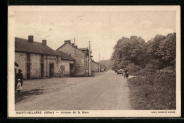 CPA Saint-Hilaire, Avenue De La Gare, Vue De La Rue Avec Hotel  - Autres & Non Classés