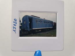 Photo Diapo Diapositive Slide Originale TRAINS Wagon Chaudière SNCF C 936 à NEVERS Le 26/05/1998 VOIR ZOOM - Diapositives