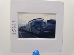 Photo Diapo Diapositive Slide Originale TRAINS Wagon RTG Bombardier SNCF Le 12/09/1998 VOIR ZOOM - Diapositivas