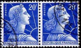 France Poste Obl Yv:1011B Mi:1143 Marianne De Muller (Beau Cachet Rond) Paire - Used Stamps