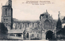 35 - Ille Et Vilaine -  DOL  De BRETAGNE - La Cathedrale Coté Est - Other & Unclassified