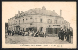 CPA St-Légers-de-Montbrillais, La Place  - Autres & Non Classés